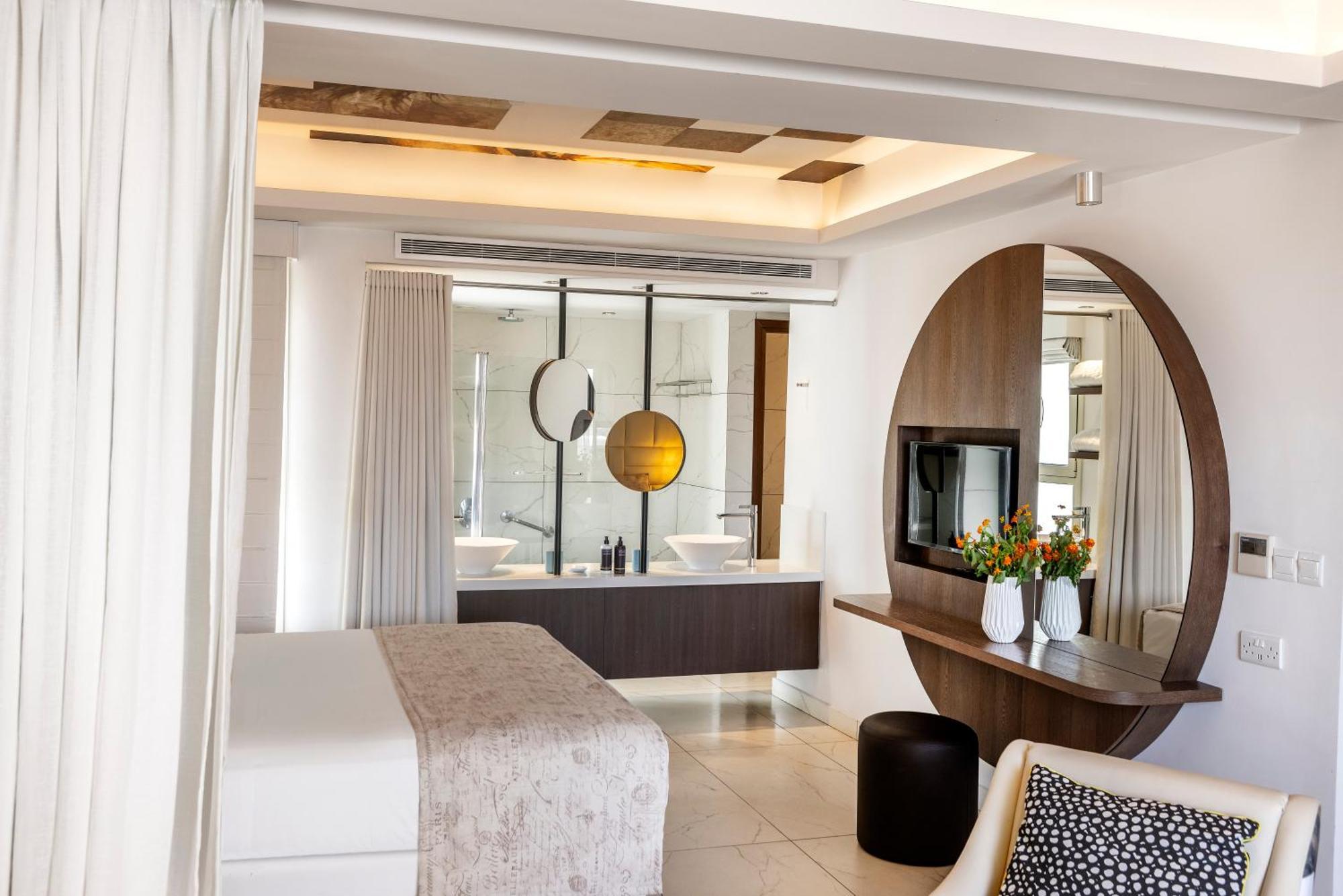 King Jason Paphos - Designed For Adults By Louis Hotels Luaran gambar