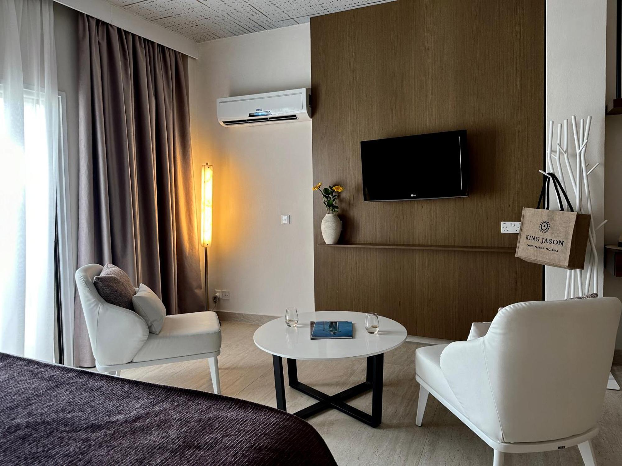King Jason Paphos - Designed For Adults By Louis Hotels Luaran gambar